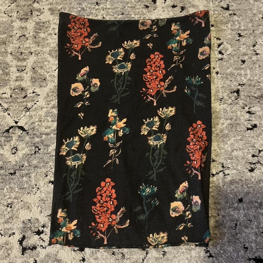 NATURAL LIFE Charcoal Strapless Floral Tube Top with Red & Green Blooms - Picture 2 of 2